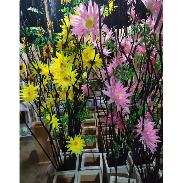 Bunga krisan hiasan bambu ulir