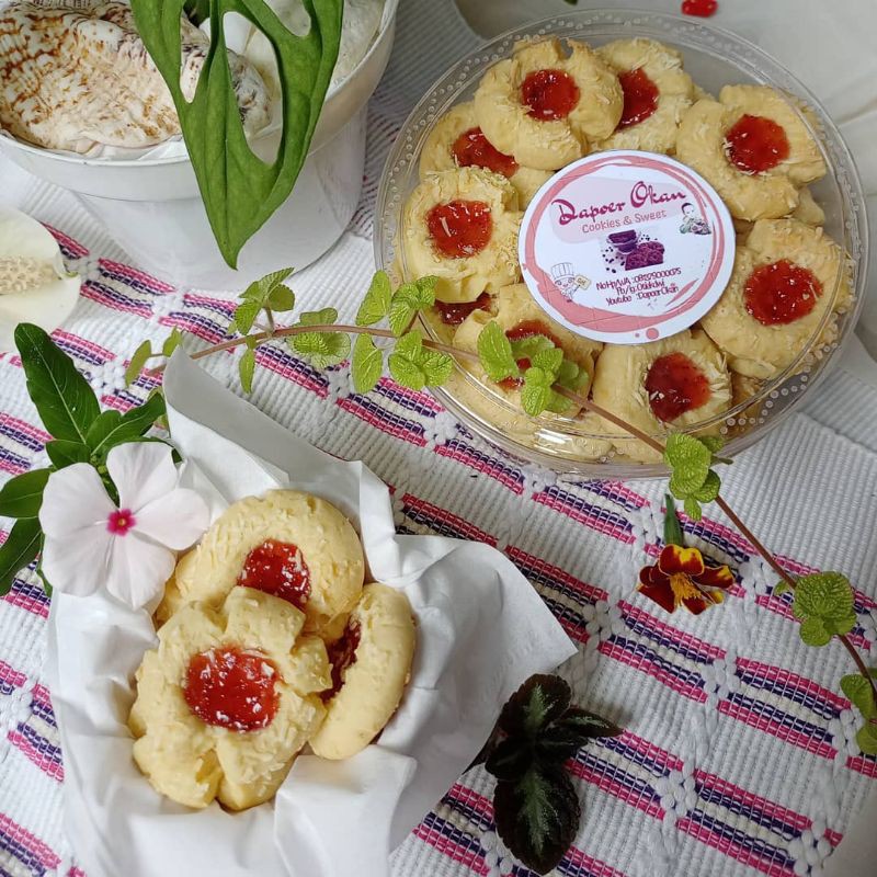 

thumbprint strawberry/kue lebaran/kue kering/cookies