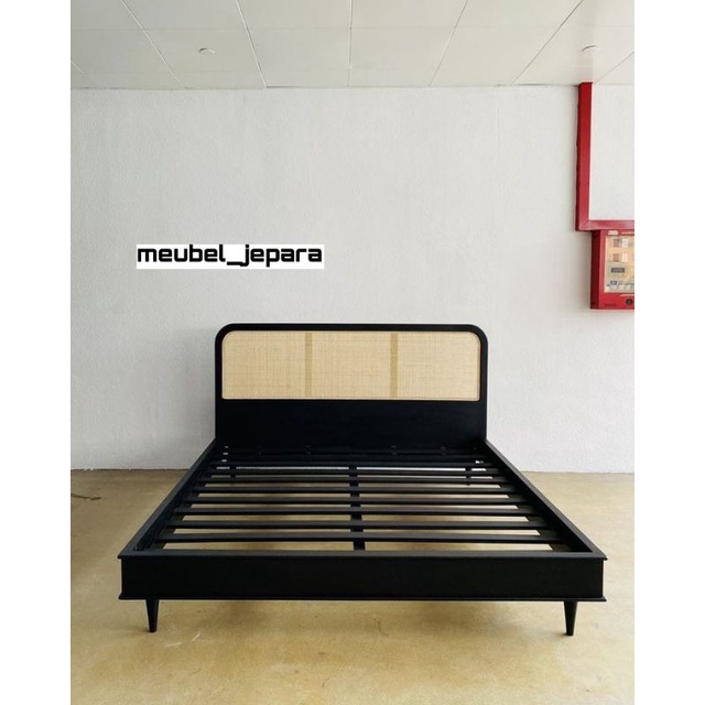 DIPAN KAYU JATI KOMBINASI ROTAN/FURNITURE JEPARA