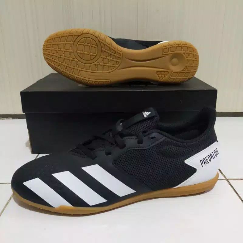 Sepatu futsal Adidas predator 20,4IN/SALA