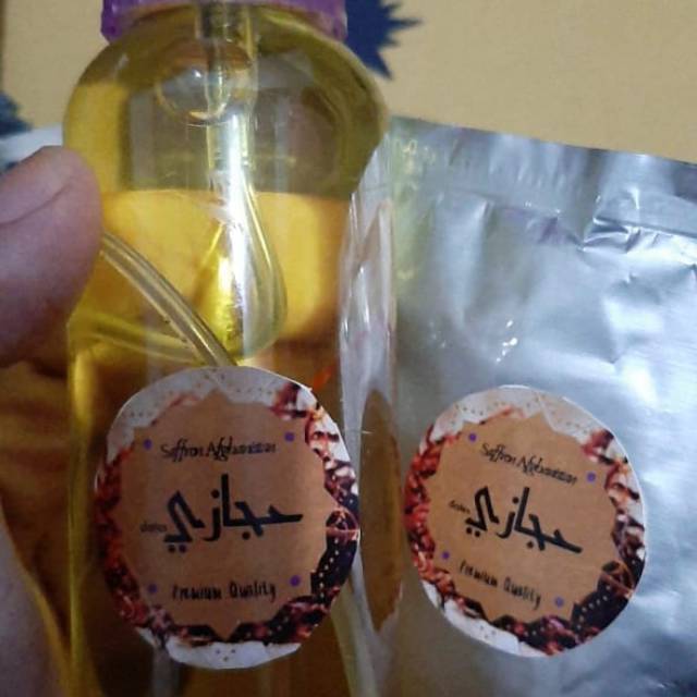 

Masker dan face mist saffron