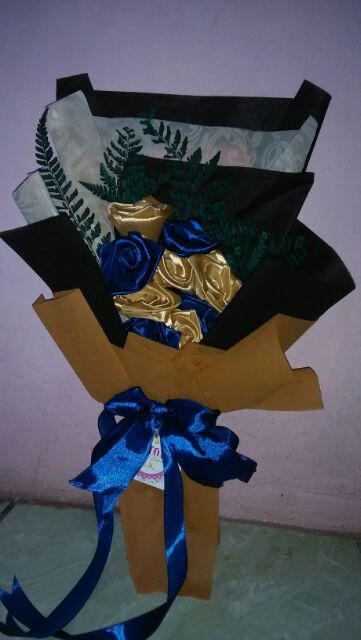 Bunga Wisuda/ Buket Wisuda/bunga Kertas/bunga Satin/bunga Wisuda Murah/ Bunga Plastik/ Buket Bunga