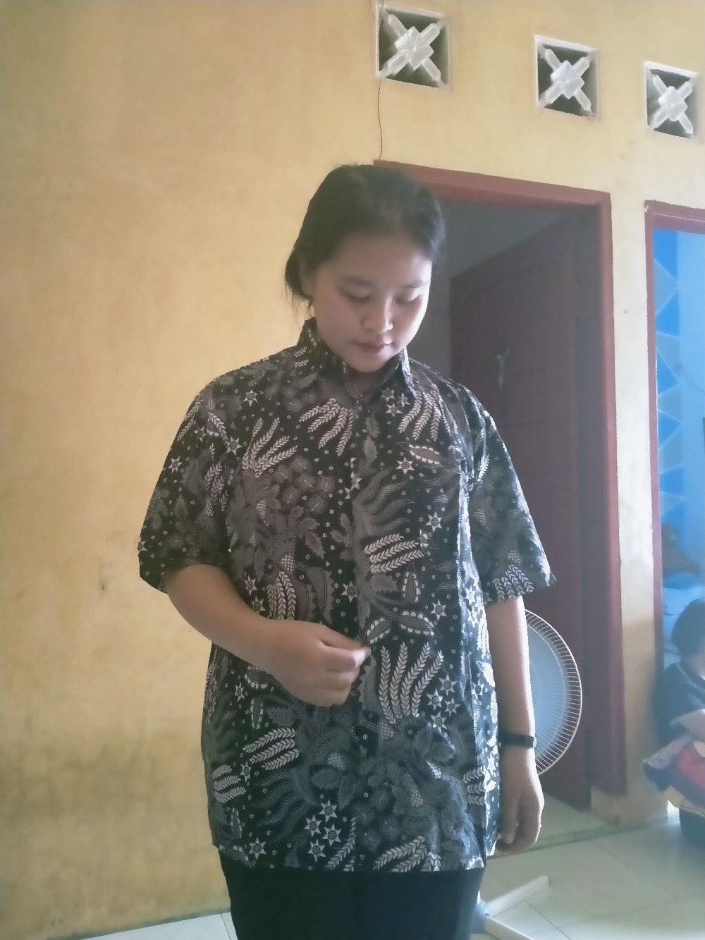 Kemeja Batik Pria Motif Manggar Abu-abu