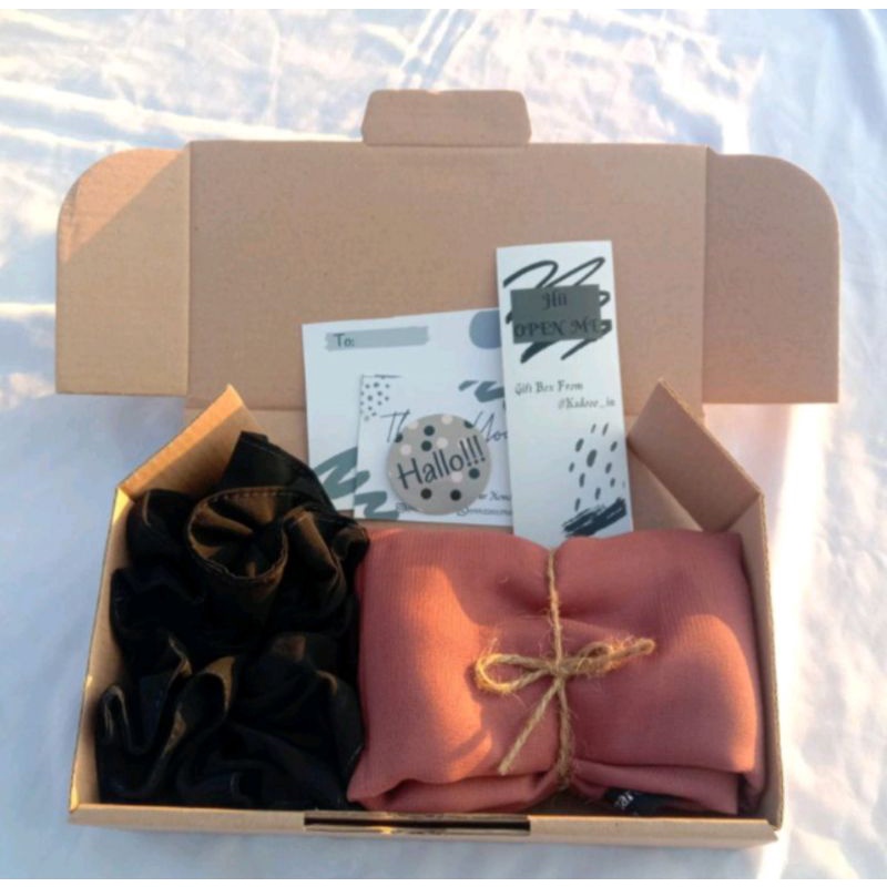 

Hampers Cewek Wisuda/graduation/ulang tahun