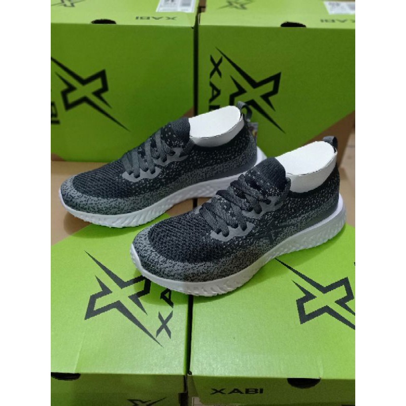 sepatu running xabi alpha
