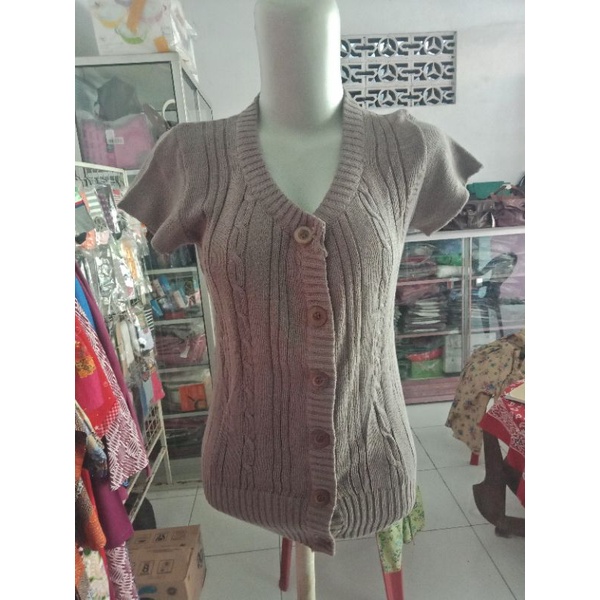Baju Crop Sophie Paris