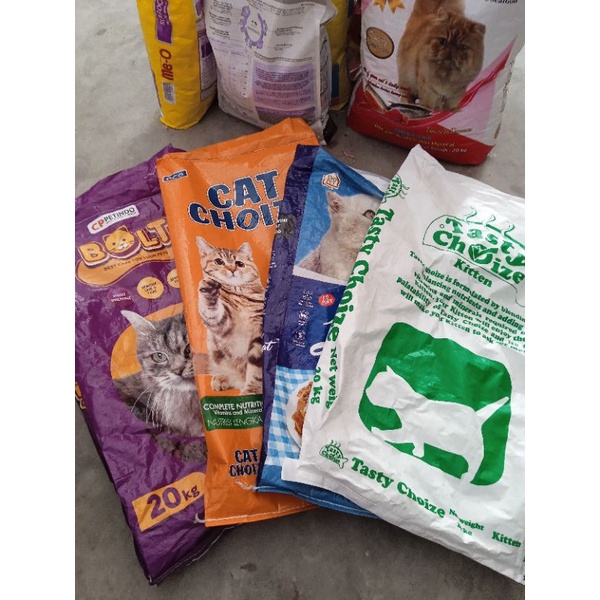 karung bekas makanan kucing