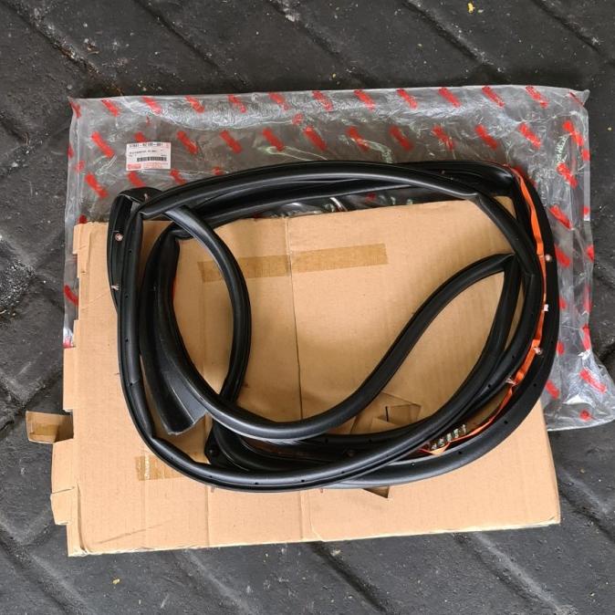 Sparepart Mobil Karet Pintu Depan Grandmax/Luxio Asli New Produk Rekomendasi