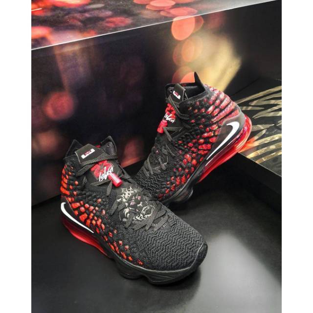 lebron 17 harga