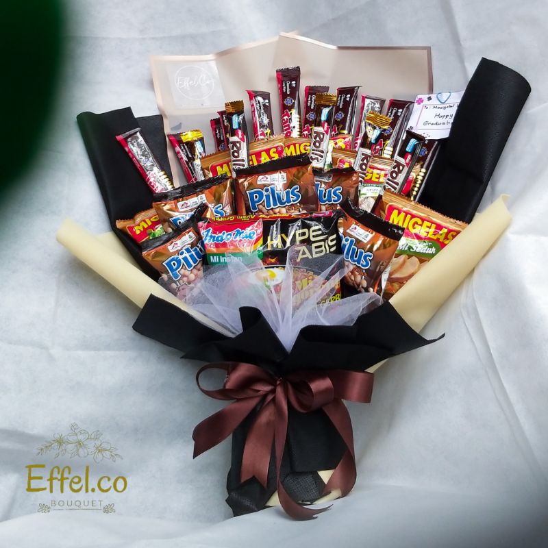

Buket snack / buket snack murah / buket snack wisuda / buket snack ulang tahun / buket snack murah meriah