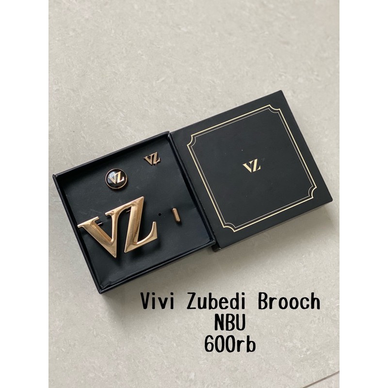vivi zubedi brooch