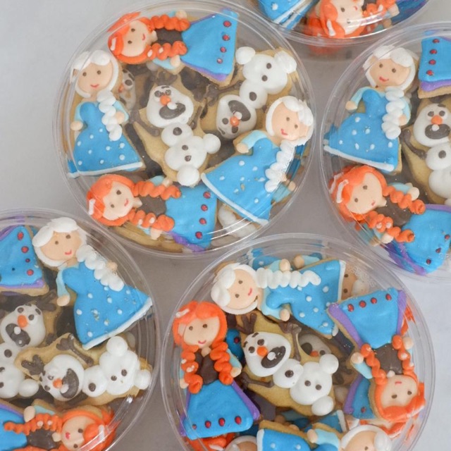 

Cookies karakter frozen topped bulat