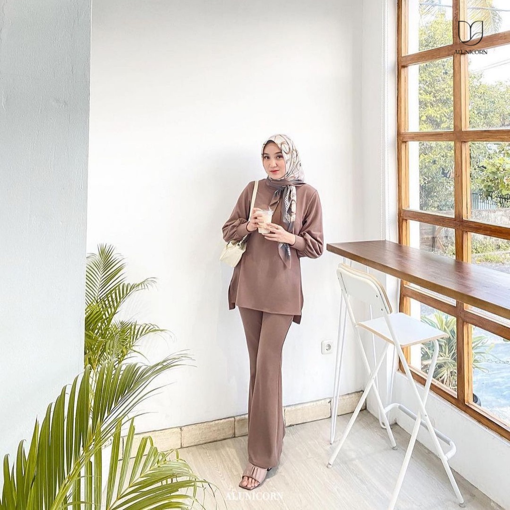 Alunicorn - Elle Knit - One set | One set wanita - Knit Uniqlo - knitting-Hazelnut