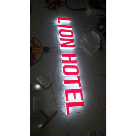 huruf timbul box, full akrilik 20cm harga per huruf