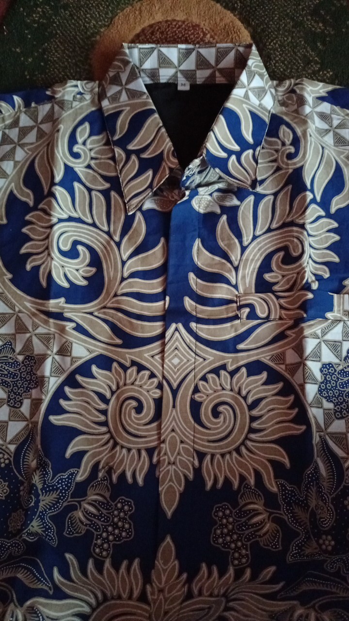 Batik Solo Kemeja Batik Pria Lengan Pendek Lapis Furing Gardha Navy Anjani Produsen Premium Konveksi