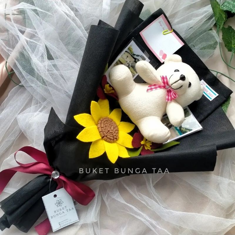Buket bunga/ hadiah wisuda/ buket boneka/ buket foto/ buket murah