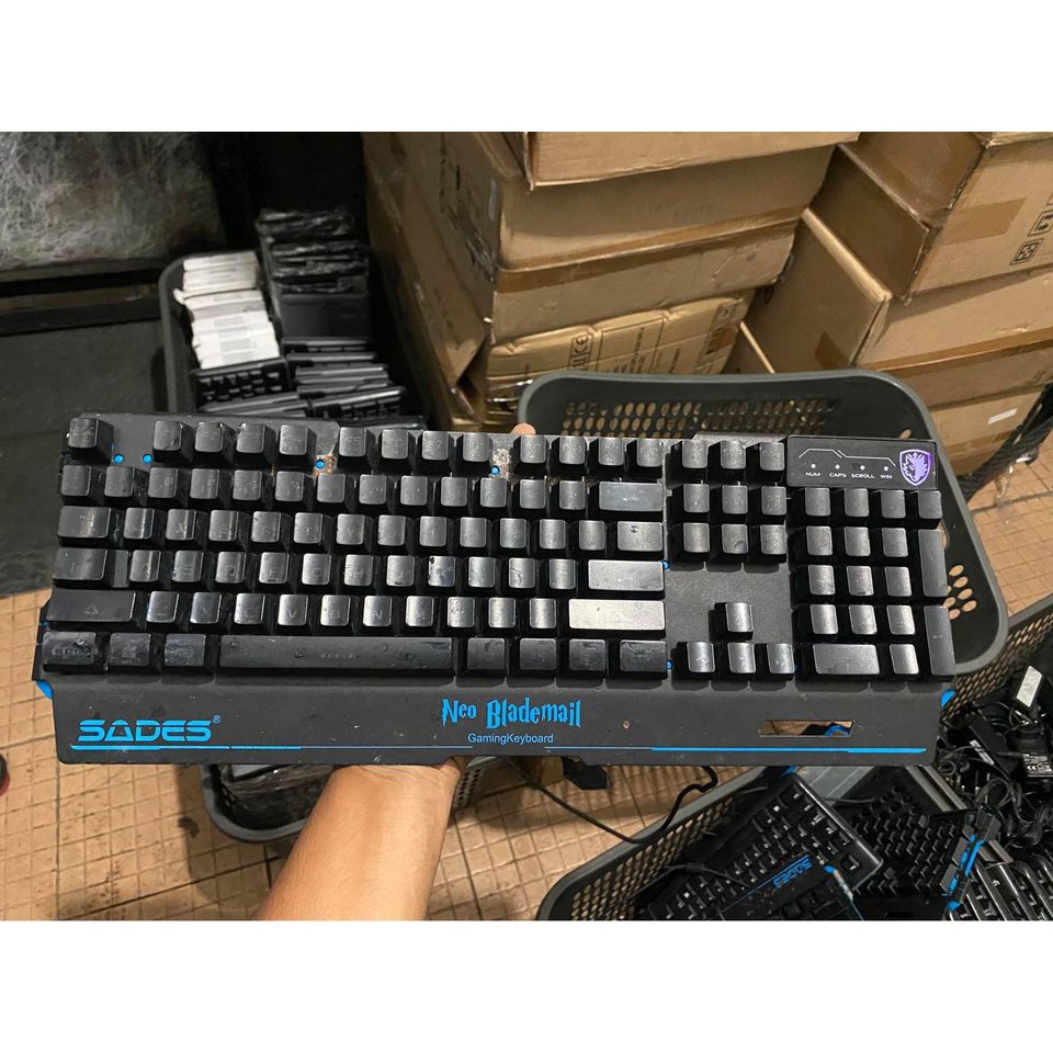 keyboard sades neo blademail