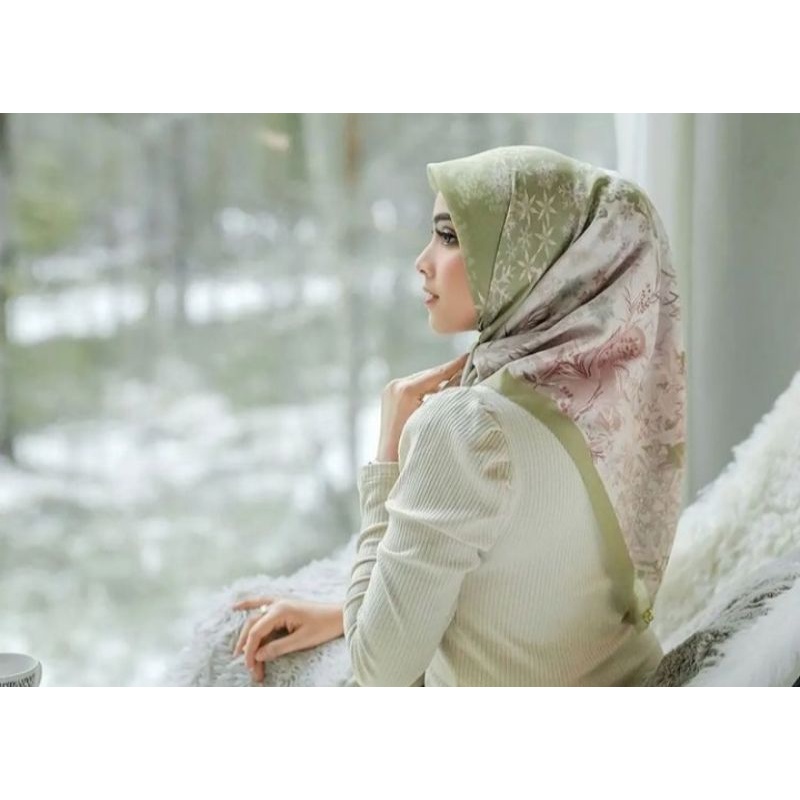 PRELOVED buttonscarves BS X DISNEY FROZEN SERIES VOAL REGULER WILLOW