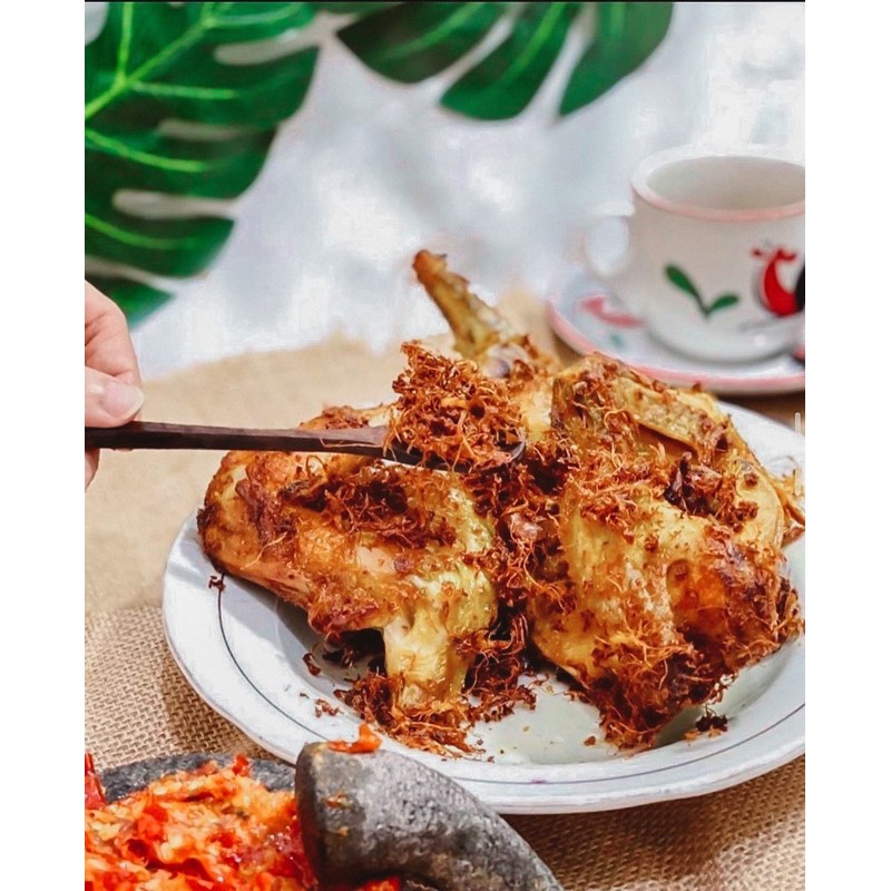 

Ayam goreng Kampung Langkuas