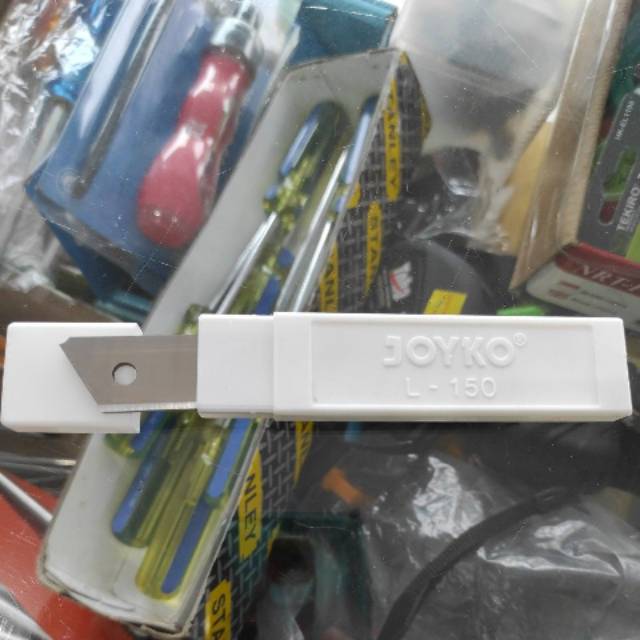 

Isi Cutter Besar Joyko L-150