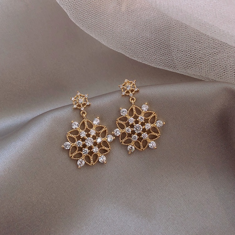 2020 baru fashion anting-anting lampu luxury 925 perak jarum tinggi elegan rasa penuh diamond kelopa
