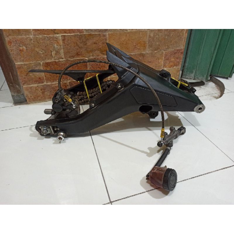 ARM R15 V3 PNP Vixion deltabok series