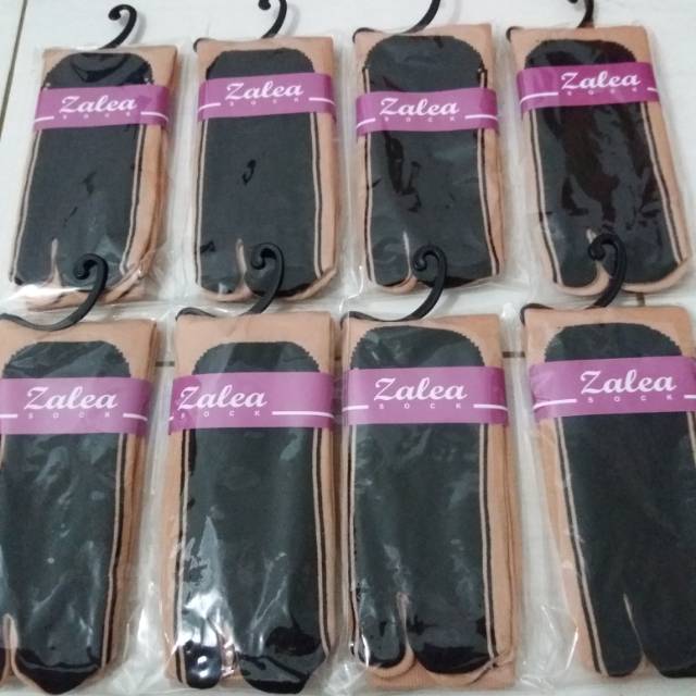 Kaos kaki jempol polos tapak hitam