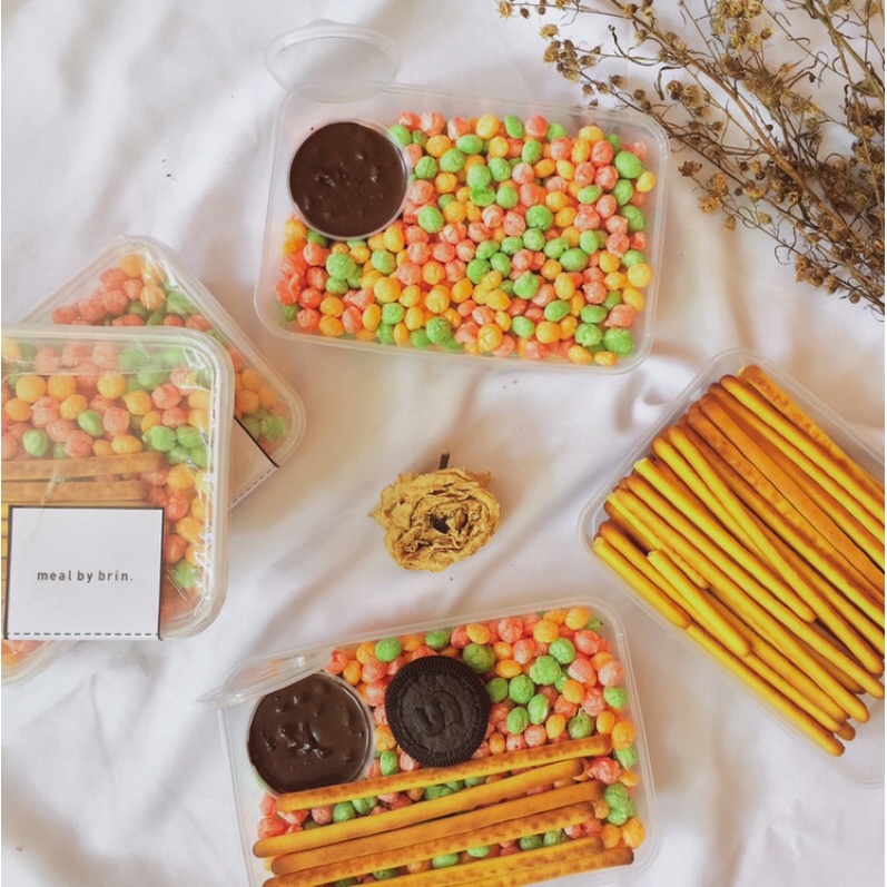 

NYAMNYAM BOX RICE CRISPY NUTELLA STICK BISKUIT, MARSHMALLOWS, OREO