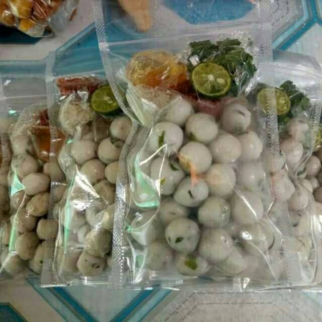

baso cilok kuah Geboy (bacil isi abon)