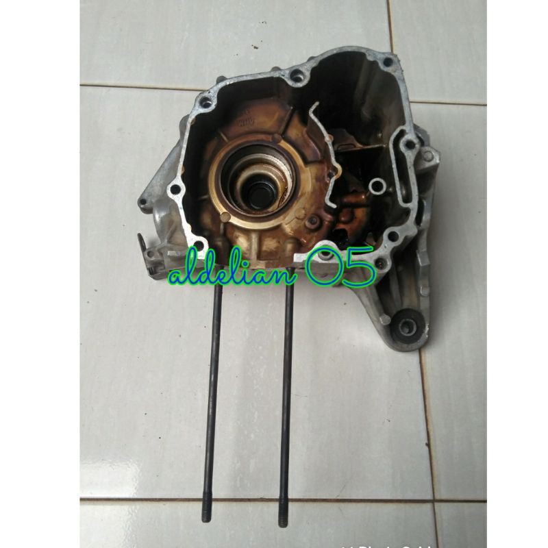 blok tengah crankcase rengkes beat fi,scoopy fi,vario fi,spacy fi/injeksi