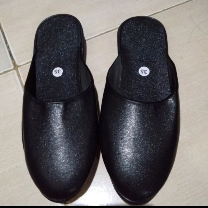 Sandal Slop Hitam Adat Jawa