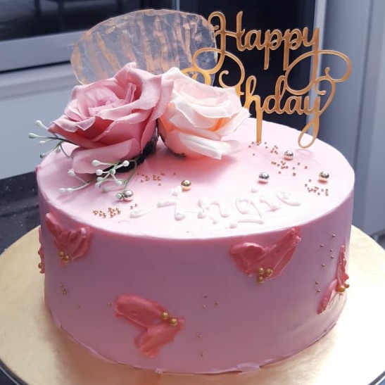 

Lovely Rose Birthday Cake