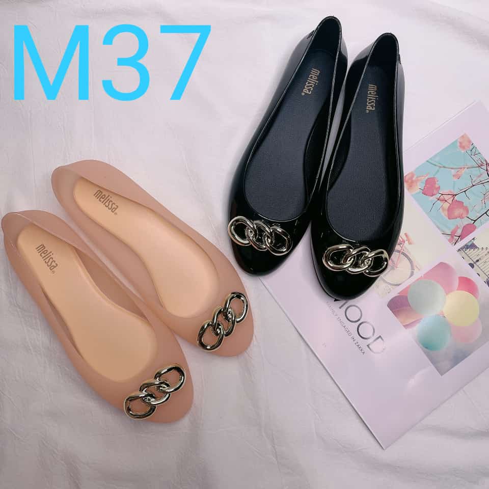 Flat Shoes Wanita Mels M37