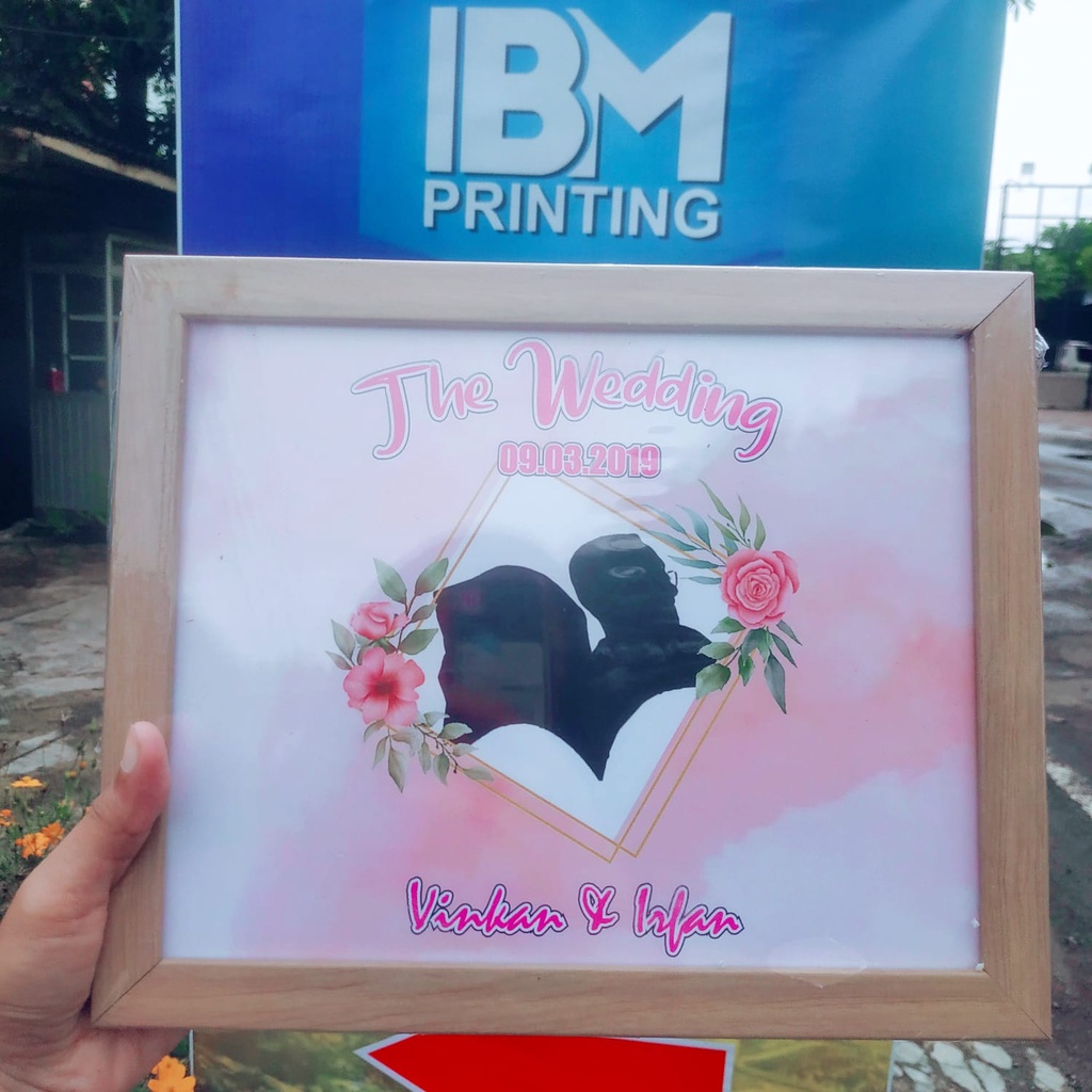 Cetak Foto Siluet Wajah Hadiah Pernikahan, Wisuda, Ulang Tahun + Frame Figura