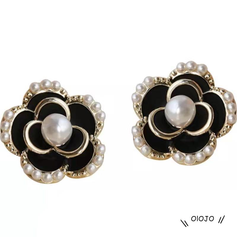 Anting Tusuk Bentuk Bunga Kamelia Gaya Vintage Warna Silver ol2