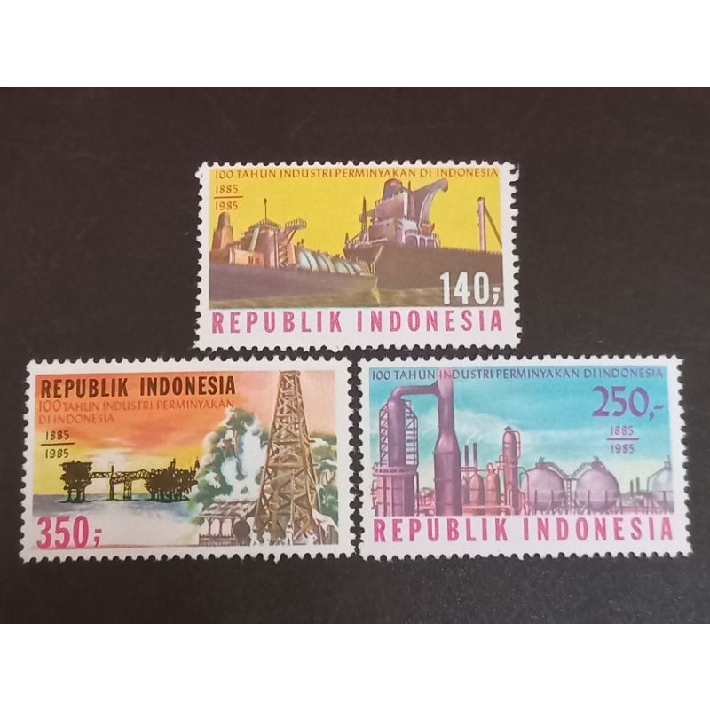 

I-321 Prangko Perangko Indonesia Seri 100 Tahun Industri Perminyakan Di Indonesia 1985