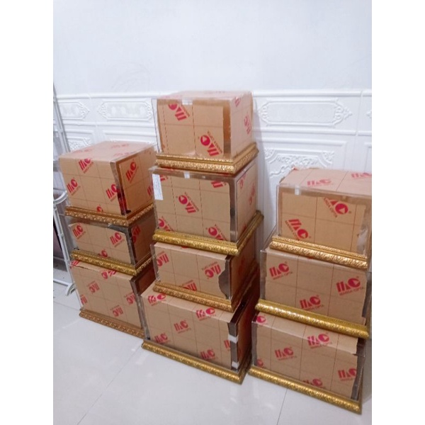 

10 box hantaran tutup akrilik (khusus pakai JNT CARCO/JNE TRUCk/sicepat GOKIL)