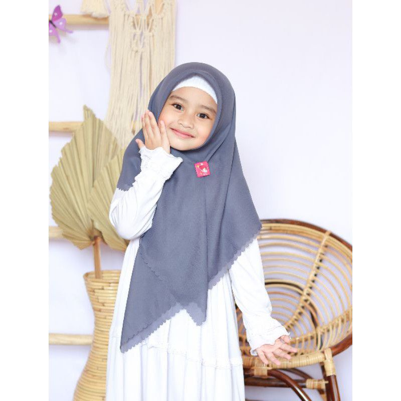 HIJAB SEGIEMPAT KIDS / HIJAB ANAK / BELLASQUARE ANAK / JILBAB ANAK POLOS / KERUDUNG ANAK