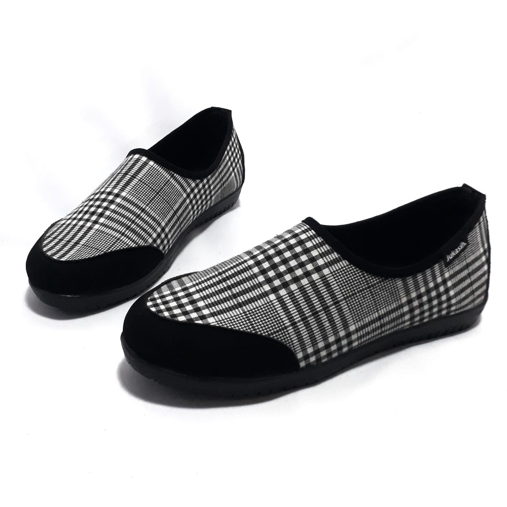 jukasih - sepatu slip on king aradea