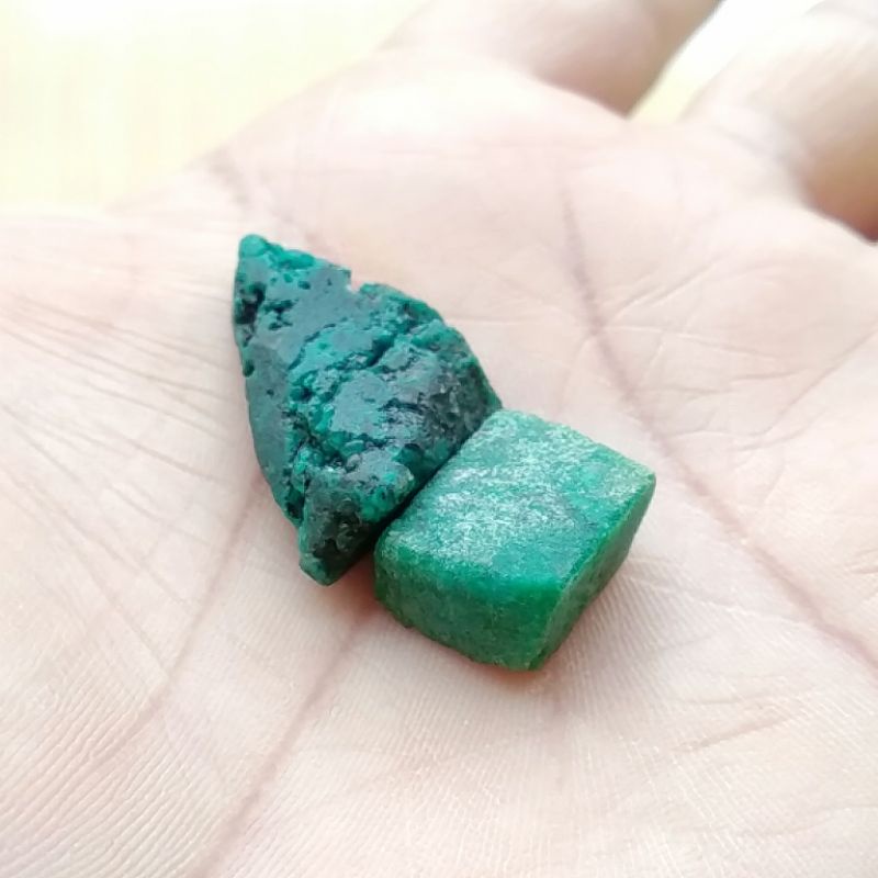 Bongkahan / Rough / Bahan Batu Akik Natural Bacan Doko / Chrysocolla 5