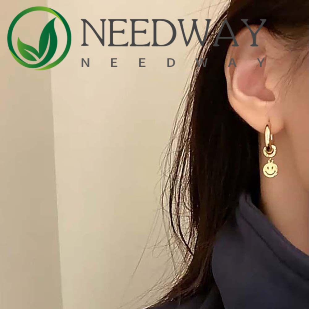 Anting Stud Desain Smiley Bahan Alloy Gaya Korea Untuk Wanita