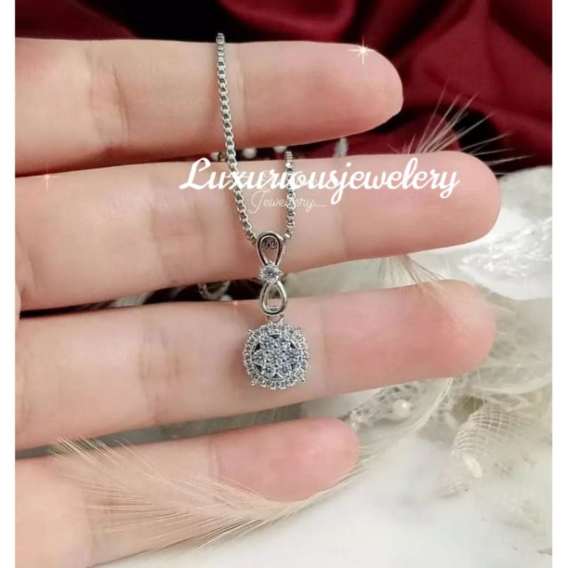 Luxuriousjewelery- Kalung Replika Berlian Eropa