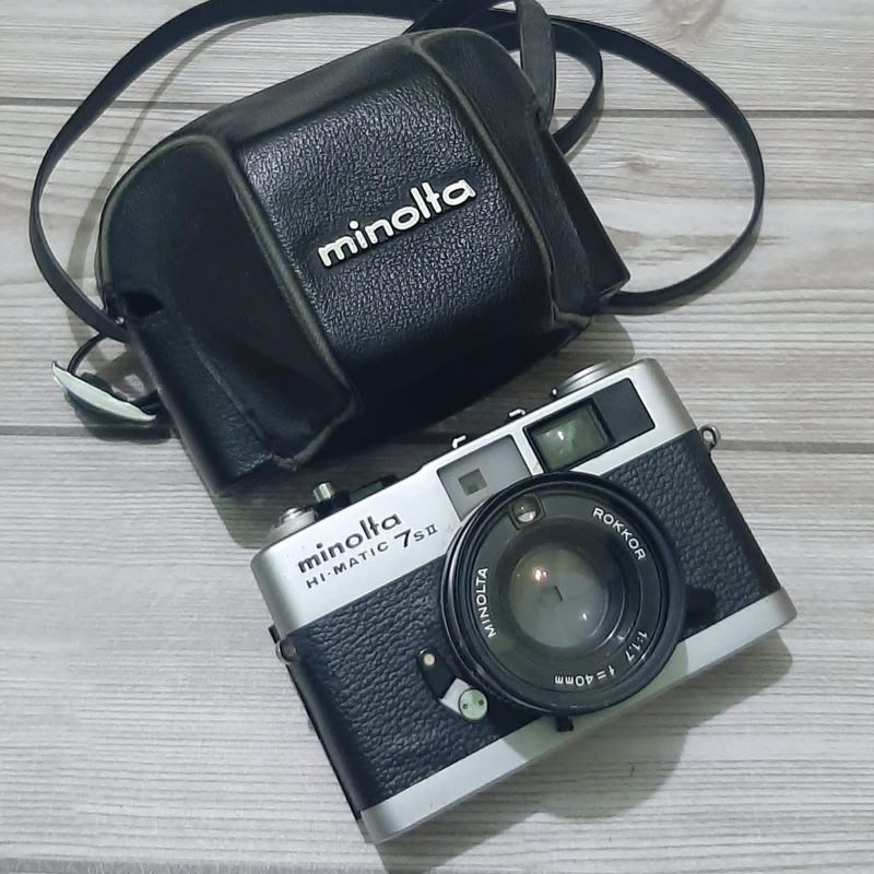 Kamera Analog Minolta Hi Matic 7s II Minolta Hi-Matic 7s ii