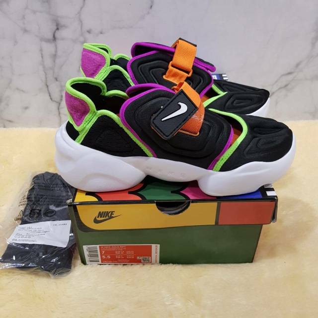 NIKE AIR RIFT BLACK FIRE PINK