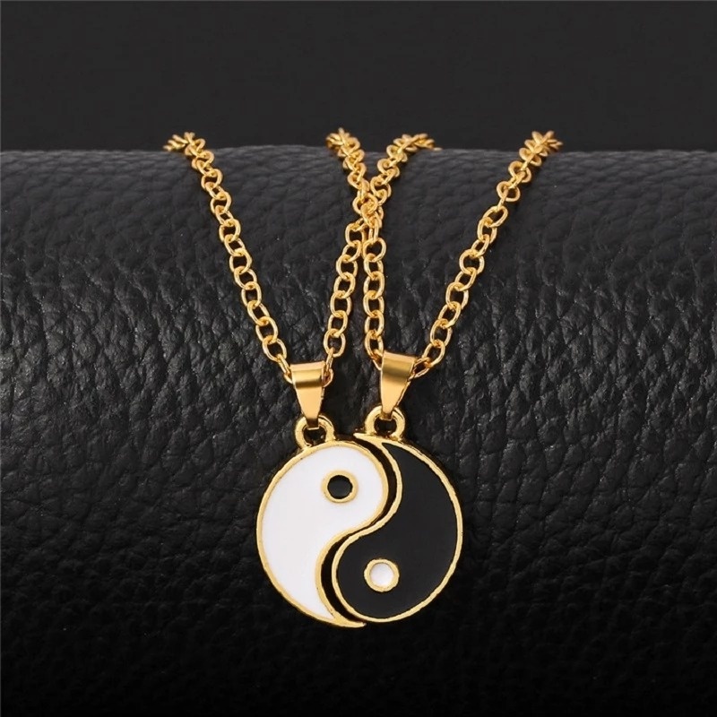 1 Pasang Kalung Liontin Puzzle Peta Tai Chi Bagua Yin Yang Gaya China Vintage Untuk Pasangan