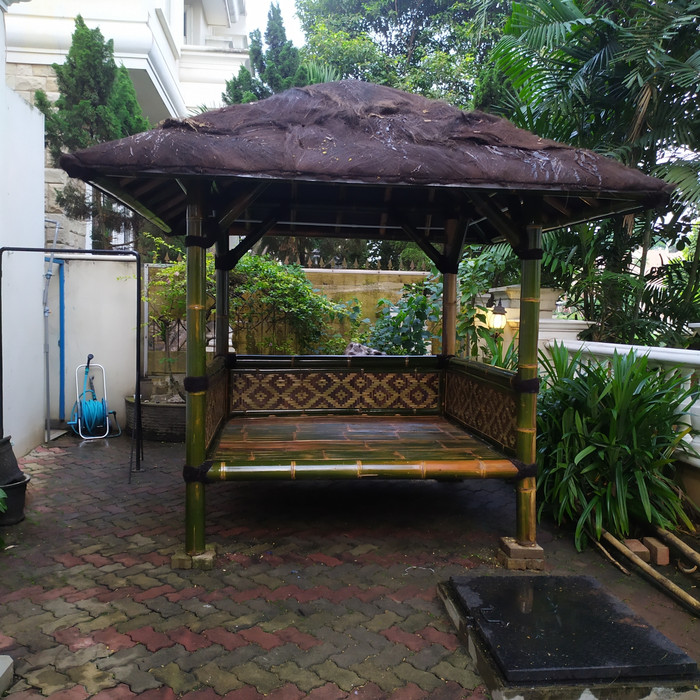 saung bambu-gazebo bambu 2x2