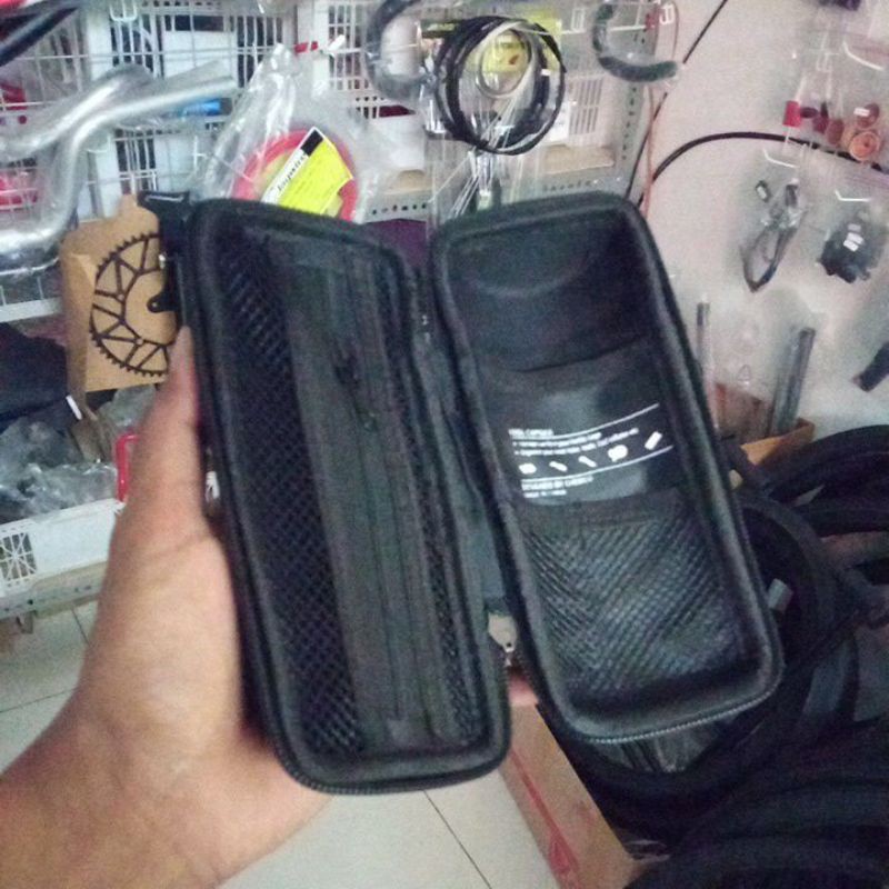 Tas toolkit bentuk botol/capsul