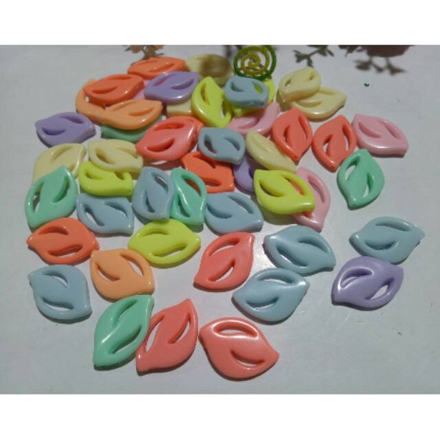 

Akrilik dove daun (40gr)