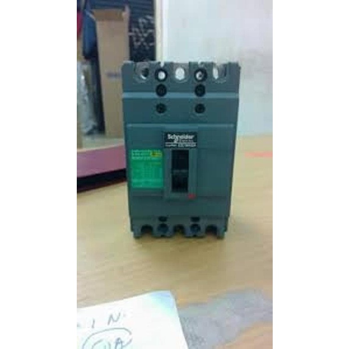 MCCB schneider EZC100N 3P 30A