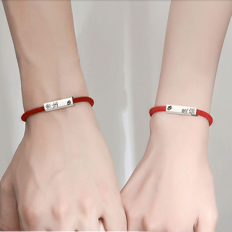 Glitter 2Pcs Red String of Fate Friendship Bracelets Kabbalah Protection Good Luck Simple Matching Bracelets for Lover Women Men